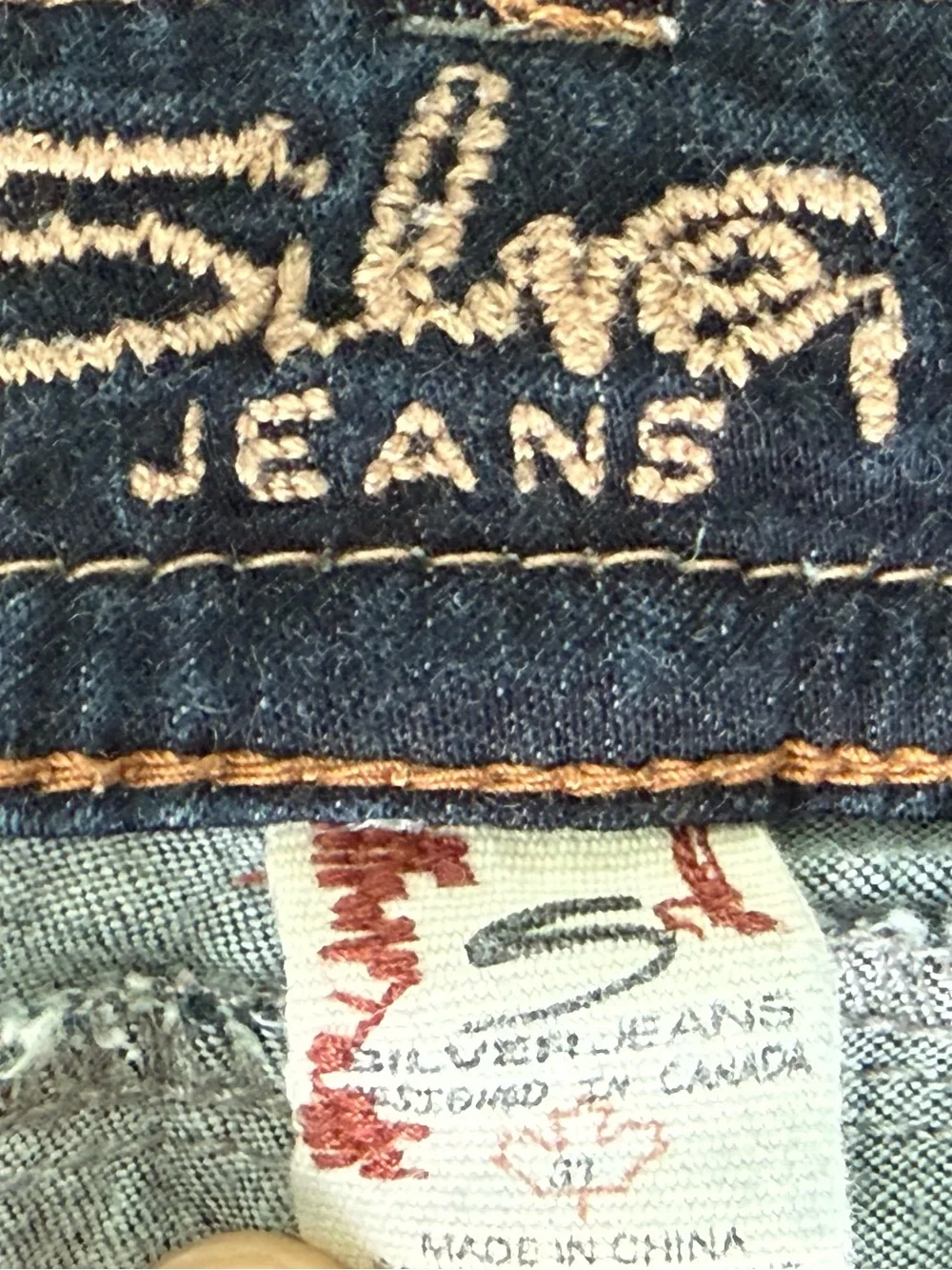 Silver Jeans Women's Dark Blue Slim Bootcut Jeans • Size 31
